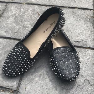 Spiked Flats
